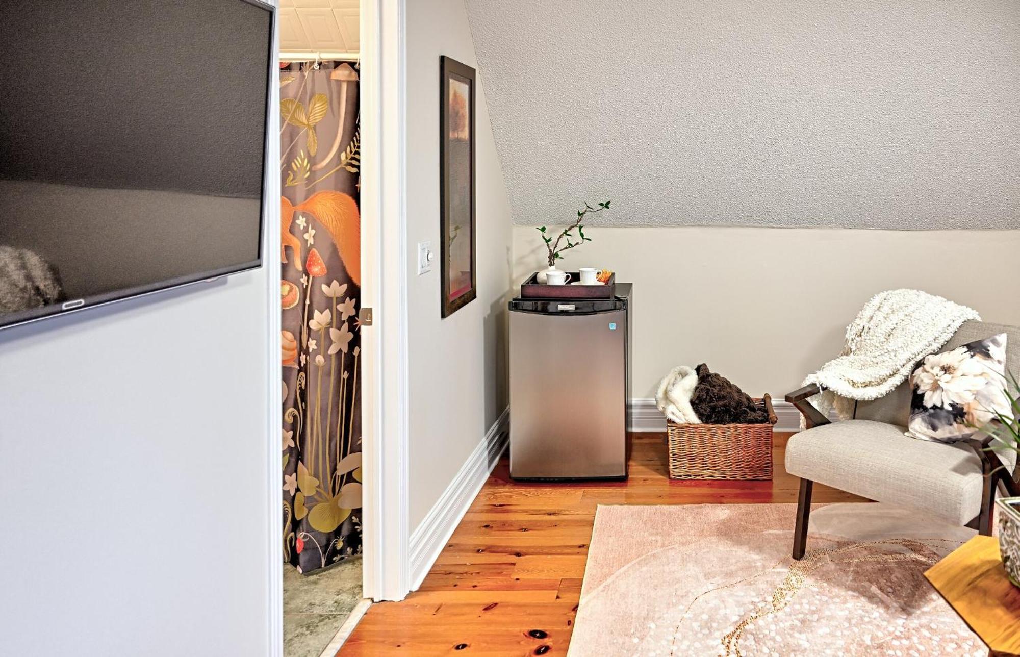 Welcome Home! Acores Bed & Breakfast Toronto Bilik gambar